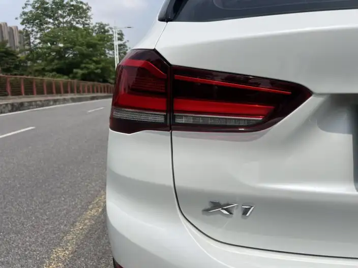 BMW X1 2020 Model xDrive25Li Exclusive Model – фото 9