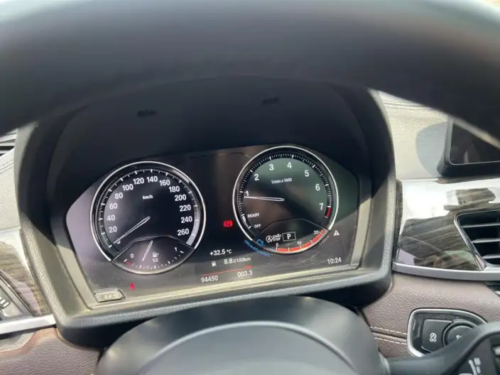BMW X1 2020 Model xDrive25Li Exclusive Model – фото 14
