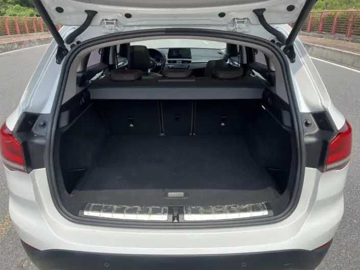 BMW X1 2020 Model xDrive25Li Exclusive Model – фото 21