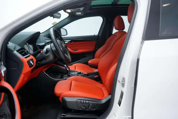 BMW X2 2020 Model sDrive25i Leading Model M Sports Set – фото 20
