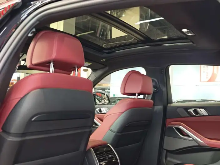 BMW X6 2022 Model xDrive40i Exclusive Model M Sports Set – фото 23