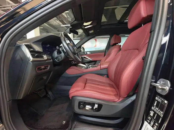 BMW X6 2022 Model xDrive40i Exclusive Model M Sports Set – фото 45