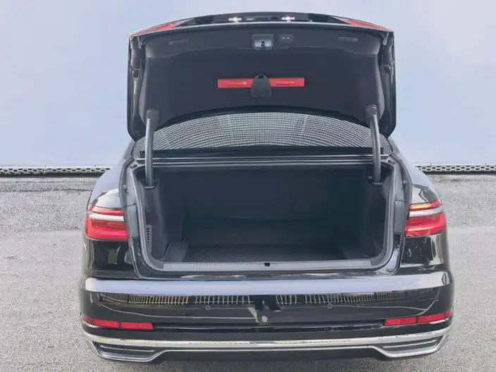Audi A8 2022 Model A8L 50 TFSI quattro Comfort Model Collector Edition Edition – фото 17