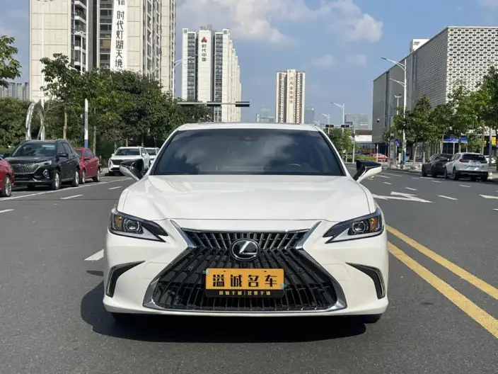 Lexus ES 2022 Model 200 Superior Edition – фото 2