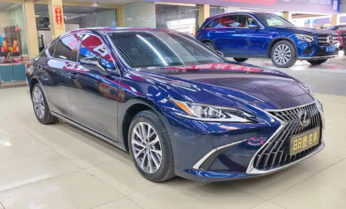 Lexus ES 2022 Model 200 Superior Edition – фото 3