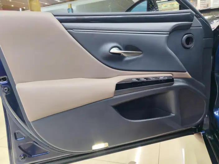 Lexus ES 2022 Model 200 Superior Edition – фото 9