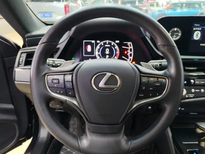 Lexus ES 2022 Model 200 Superior Edition – фото 16