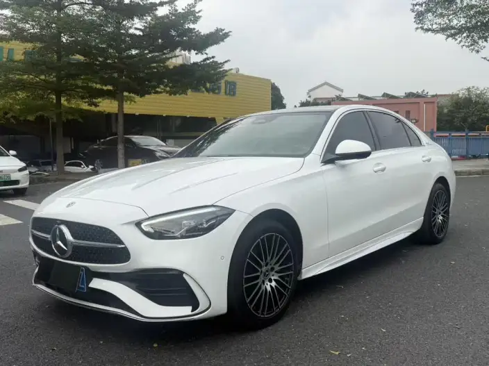 Mercedes-Benz C-Class 2023 Model C 260 L Sports Edition – фото 1