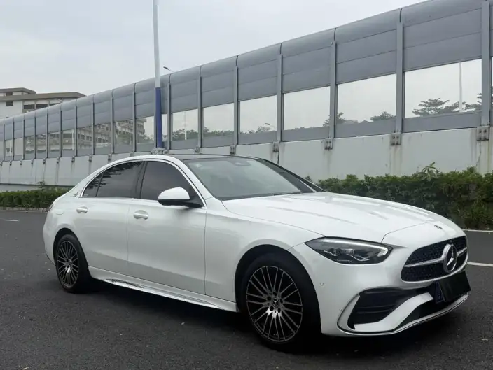Mercedes-Benz C-Class 2023 Model C 260 L Sports Edition – фото 3