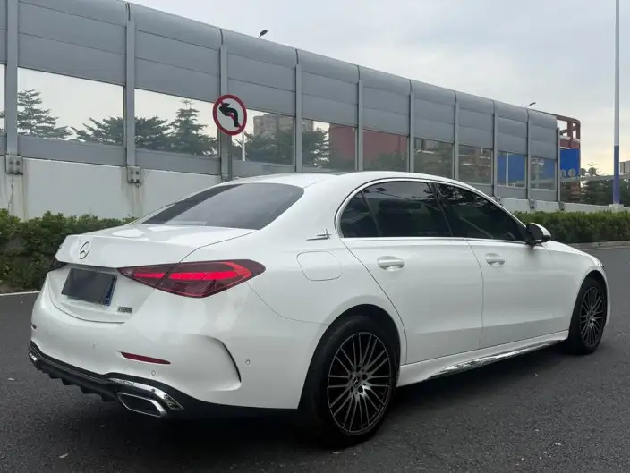Mercedes-Benz C-Class 2023 Model C 260 L Sports Edition – фото 6