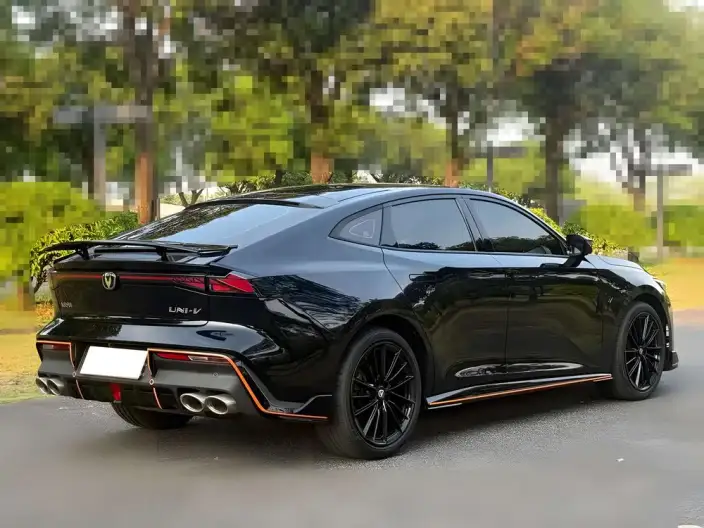 Changan UNI-V 2022 Model 1.5T Sports Edition – фото 7
