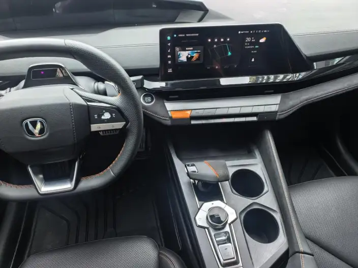 Changan UNI-V 2022 Model 1.5T Sports Edition – фото 3