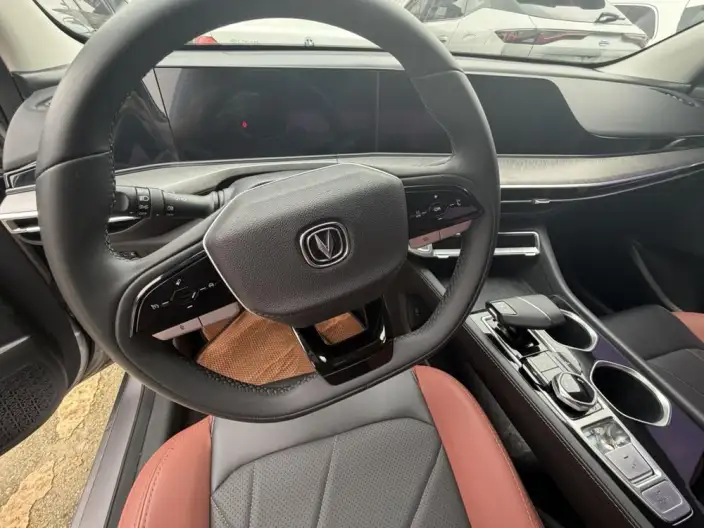 Changan Eado 2023 Model PLUS Changxiang Edition Blue whale NE 1.4T GDI DCT Noble Model – фото 9