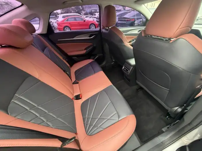 Changan Eado 2023 Model PLUS Changxiang Edition Blue whale NE 1.4T GDI DCT Noble Model – фото 15