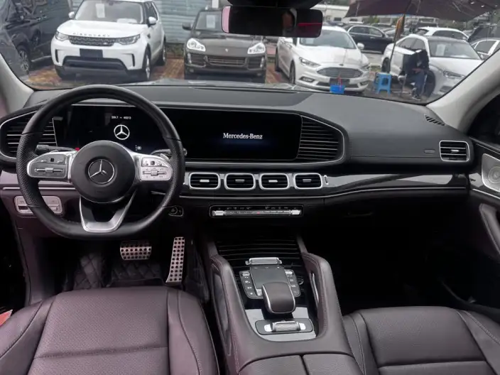 Mercedes-Benz GLS 2023 Model GLS 450 4MATIC Fashion Model – фото 8