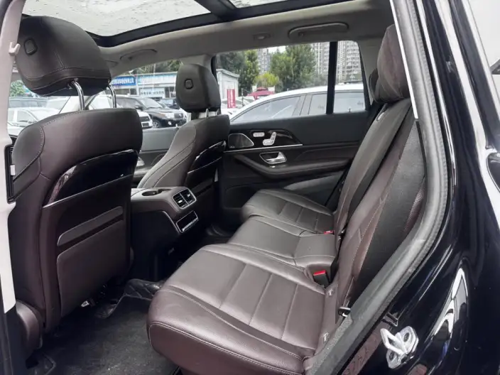 Mercedes-Benz GLS 2023 Model GLS 450 4MATIC Fashion Model – фото 10