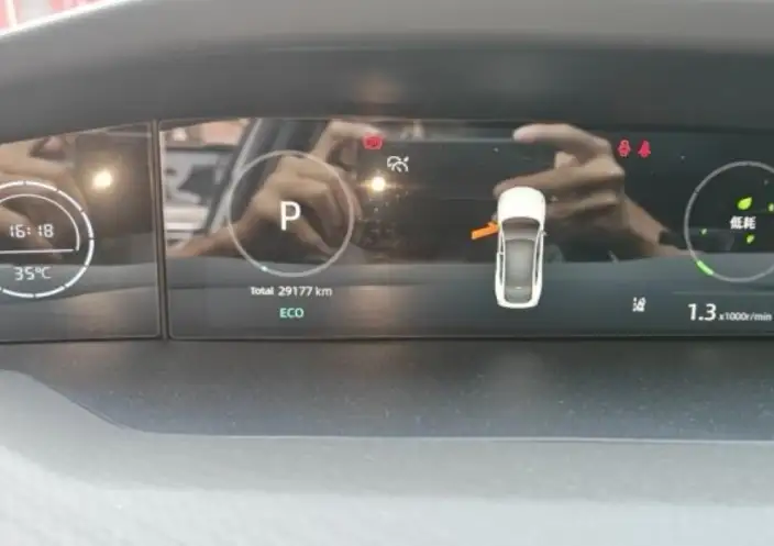 Changan UNI-V 2023 Model 1.5T Sports Edition – фото 7