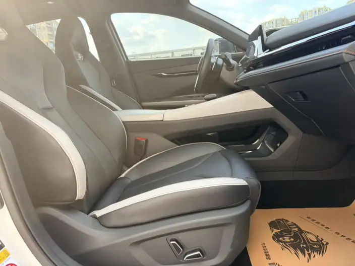 Changan UNI-V 2023 Model 1.5T Noble Model – фото 10
