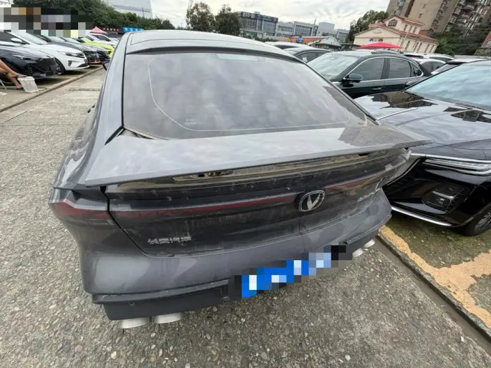Changan UNI-V 2023 Model 1.5T Sports Edition – фото 7