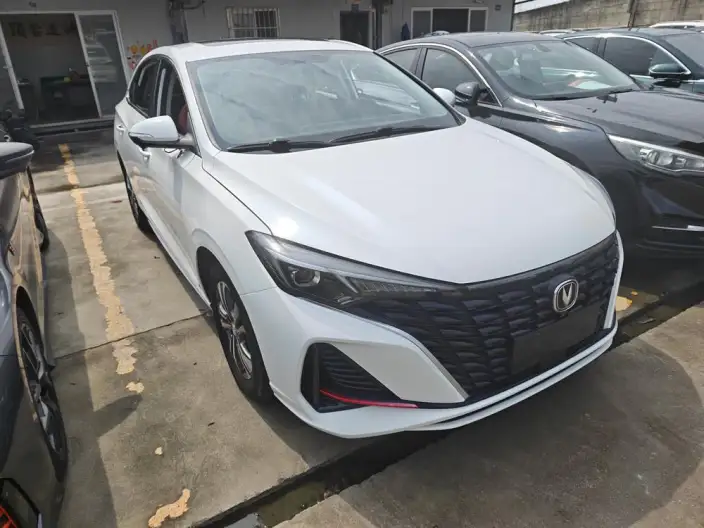 Changan Eado 2022 Model PLUS Blue whale NE 1.4T GDI DCT Noble Model – фото 3