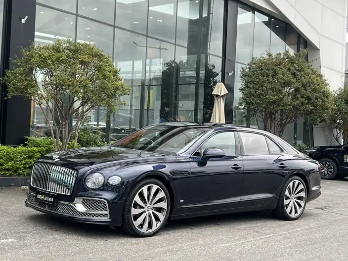 Continental Flying Spur 2022 Model 4.0T V8 Standard Edition – фото 1