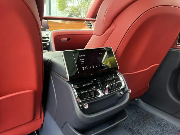 Continental Flying Spur 2022 Model 4.0T V8 Standard Edition – фото 3