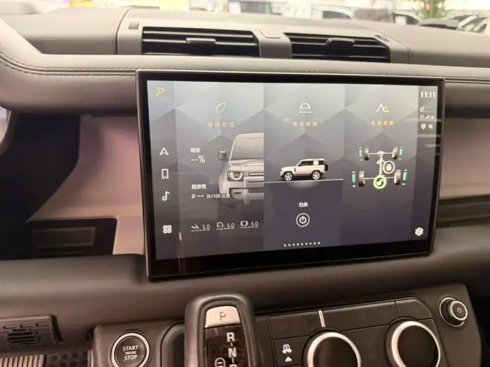 Land Rover Defender 2022 Model 90 P300 X-Dynamic HSE – фото 13