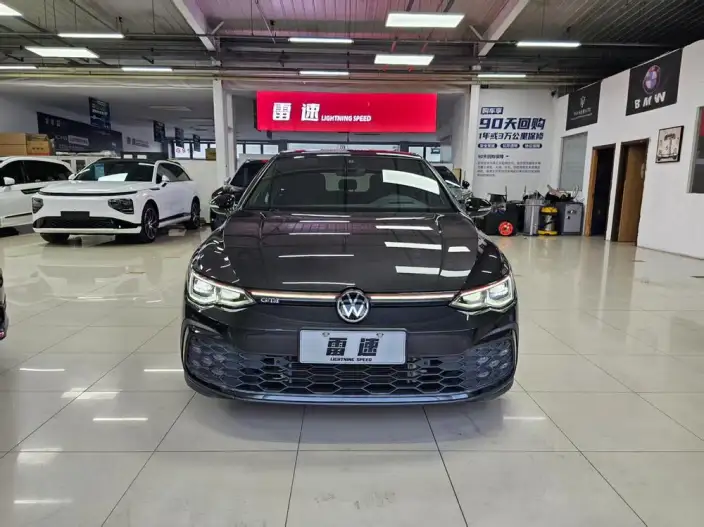 Volkswagen Golf GTI 2021 Model 380TSI DSG GTI – фото 2