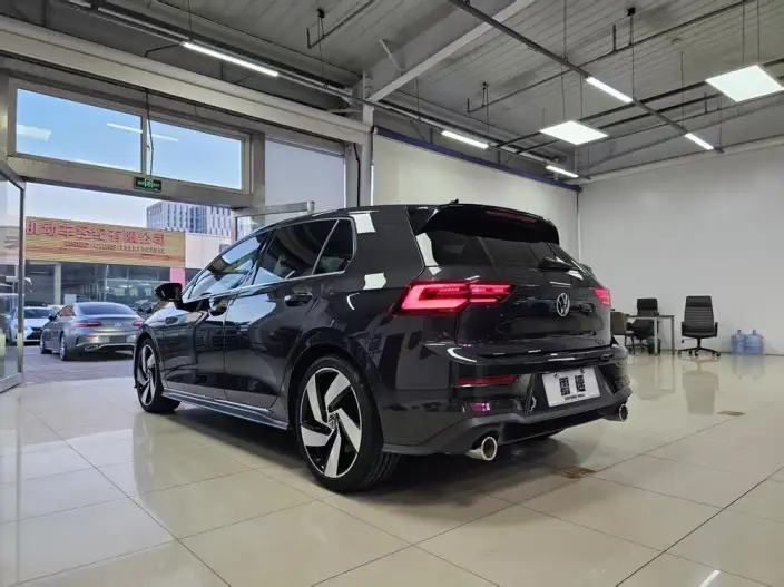 Volkswagen Golf GTI 2021 Model 380TSI DSG GTI – фото 4