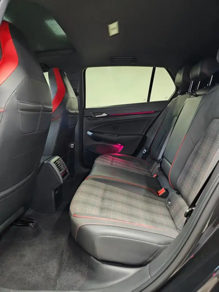 Volkswagen Golf GTI 2021 Model 380TSI DSG GTI – фото 22