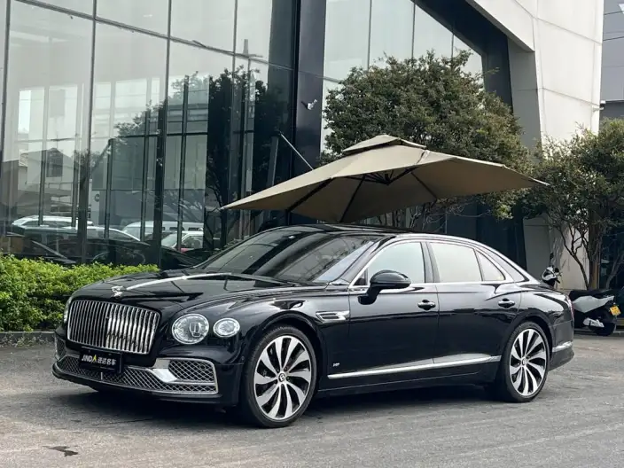 Continental Flying Spur 2022 Model 4.0T V8 Standard Edition – фото 1