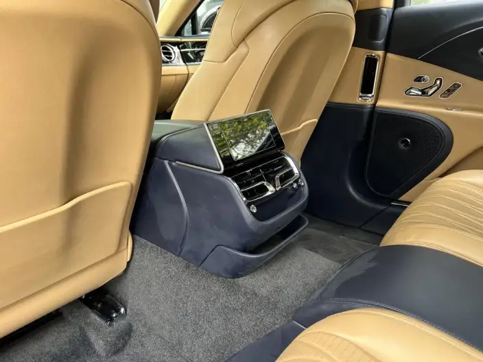 Continental Flying Spur 2022 Model 4.0T V8 Standard Edition – фото 5