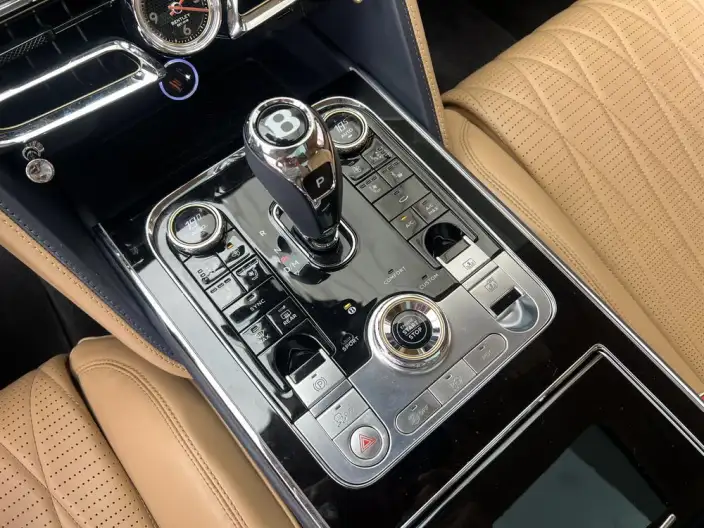 Continental Flying Spur 2022 Model 4.0T V8 Standard Edition – фото 8
