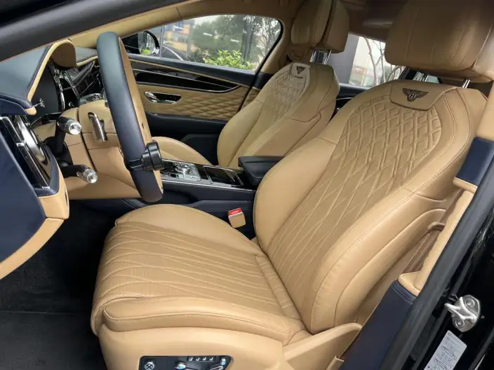 Continental Flying Spur 2022 Model 4.0T V8 Standard Edition – фото 9