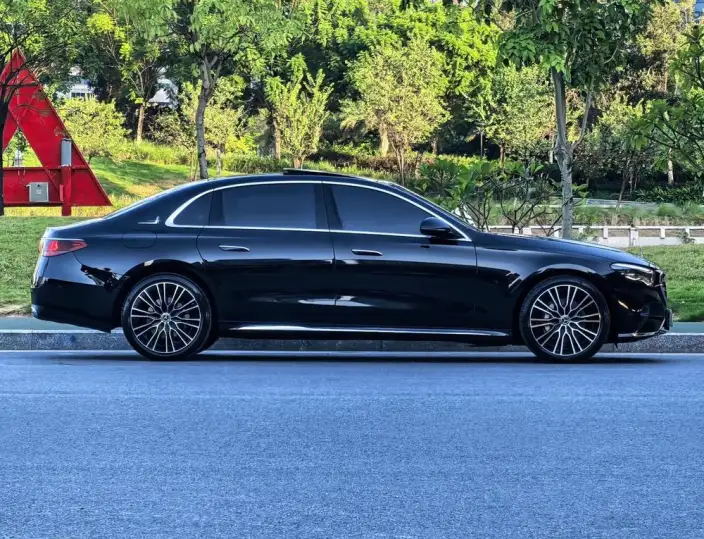 Mercedes-Benz E-Class 2025 Model E 300 L Noble Model sedan – фото 7