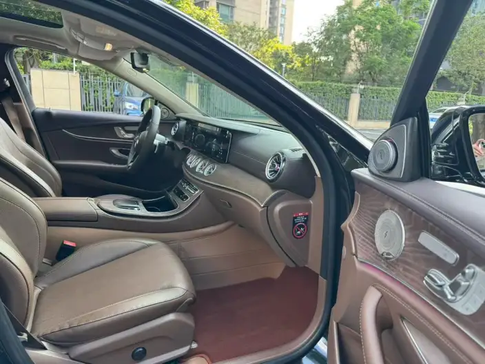 Mercedes-Benz E-Class 2021 Model E 300 L Fashion Model sedan – фото 6