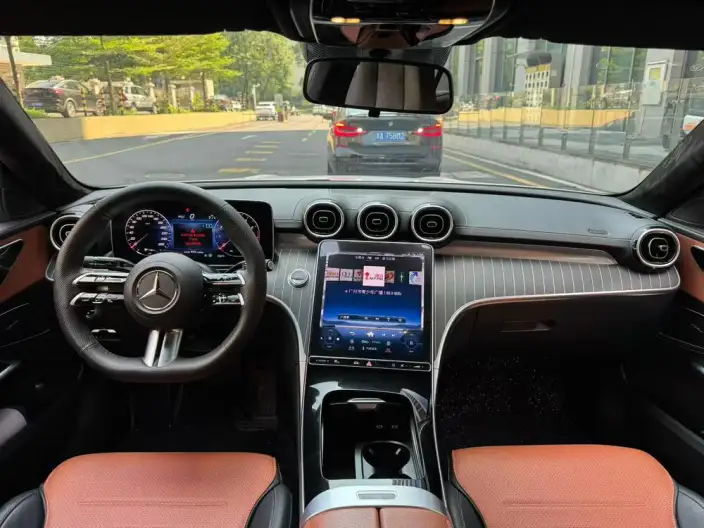 Mercedes-Benz C-Class 2023 Model C 200 L Sports Edition – фото 6