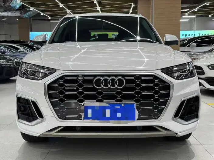 Audi Q5L 2021 Model 40 TFSI Fashion Dynamic Model – фото 2