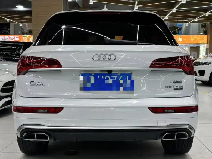 Audi Q5L 2021 Model 40 TFSI Fashion Dynamic Model – фото 5