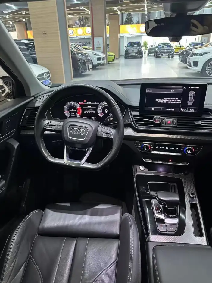 Audi Q5L 2021 Model 40 TFSI Fashion Dynamic Model – фото 10