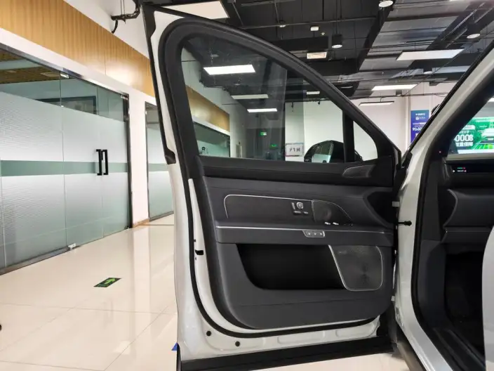 NIO ES8 2026 Model VI seat Executive Signature Edition – фото 15
