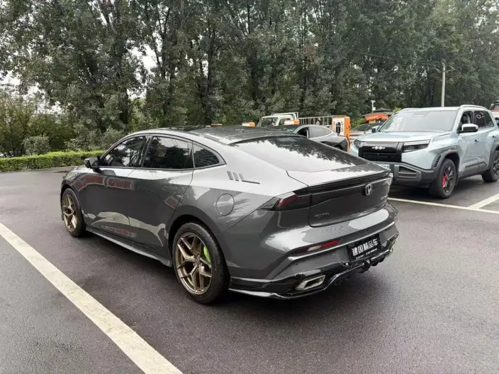 Changan UNI-V 2024 Model 1.5T Exclusive Model – фото 5