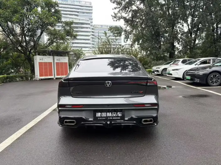 Changan UNI-V 2024 Model 1.5T Exclusive Model – фото 6