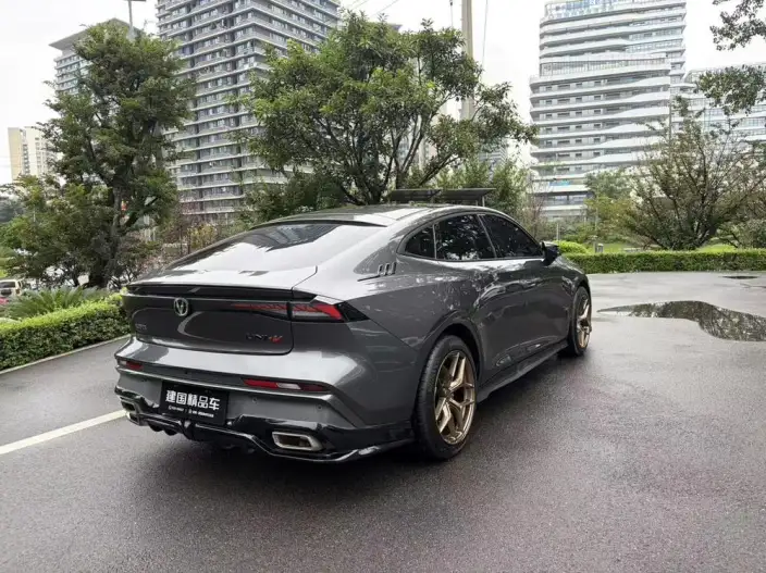 Changan UNI-V 2024 Model 1.5T Exclusive Model – фото 7