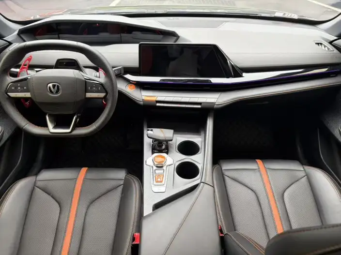 Changan UNI-V 2024 Model 1.5T Exclusive Model – фото 15