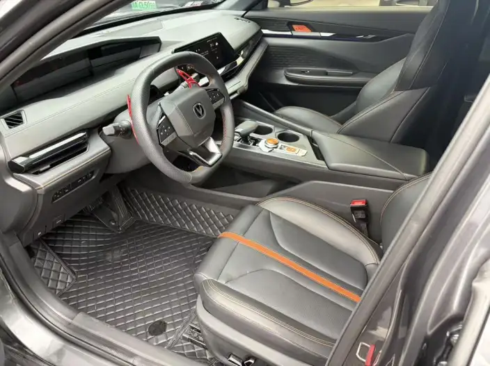 Changan UNI-V 2024 Model 1.5T Exclusive Model – фото 18