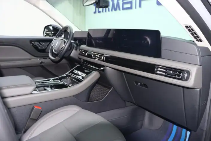 Aviator 2024 Model 3.0T V6 4WD Elegant Edition VI seat – фото 11