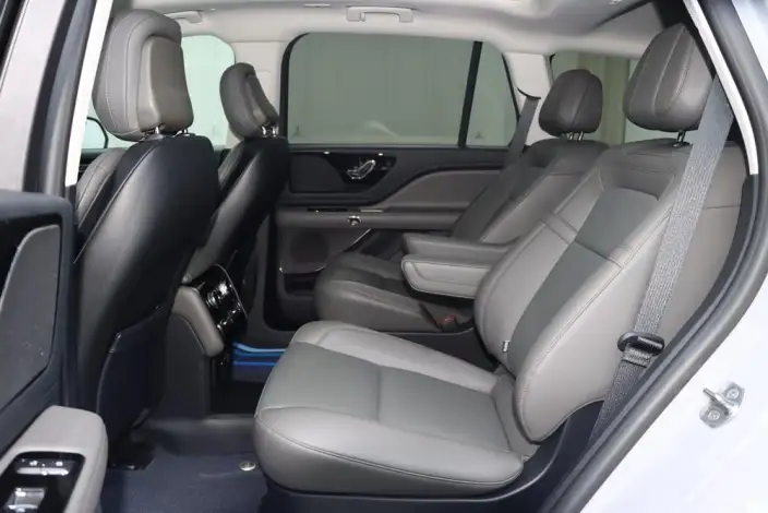 Aviator 2024 Model 3.0T V6 4WD Elegant Edition VI seat – фото 19