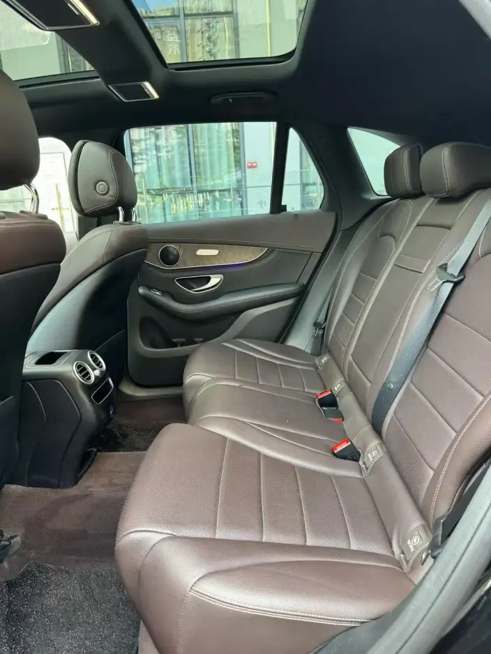 Mercedes-Benz GLC 2020 Model GLC 260 L 4MATIC Luxury Model – фото 7