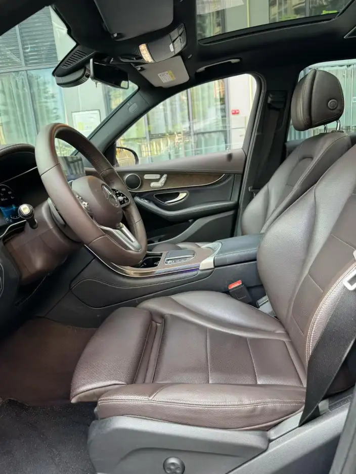 Mercedes-Benz GLC 2020 Model GLC 260 L 4MATIC Luxury Model – фото 9